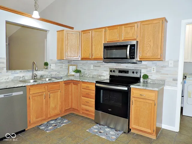 $252,000 | 8419 Brook Pointe Court, Indianapolis, IN 46234