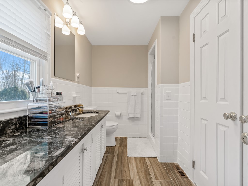260 Pippin Orchard Road Cranston, RI 02921 - Photo 13 of 30