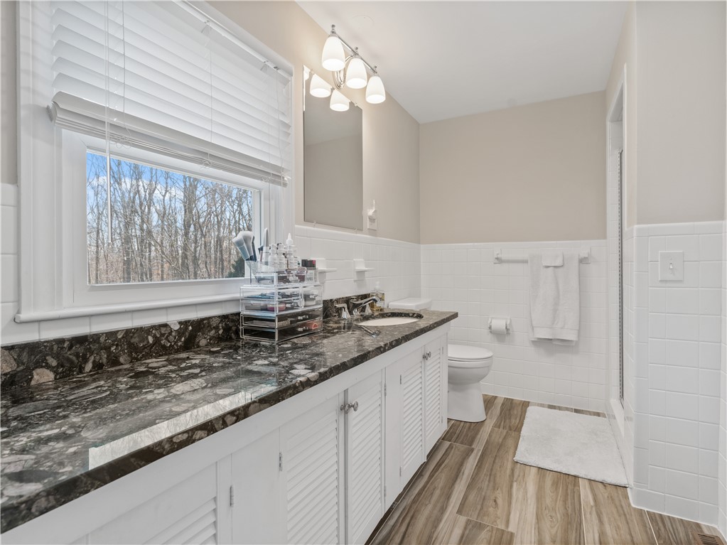 260 Pippin Orchard Road Cranston, RI 02921 - Photo 14 of 30