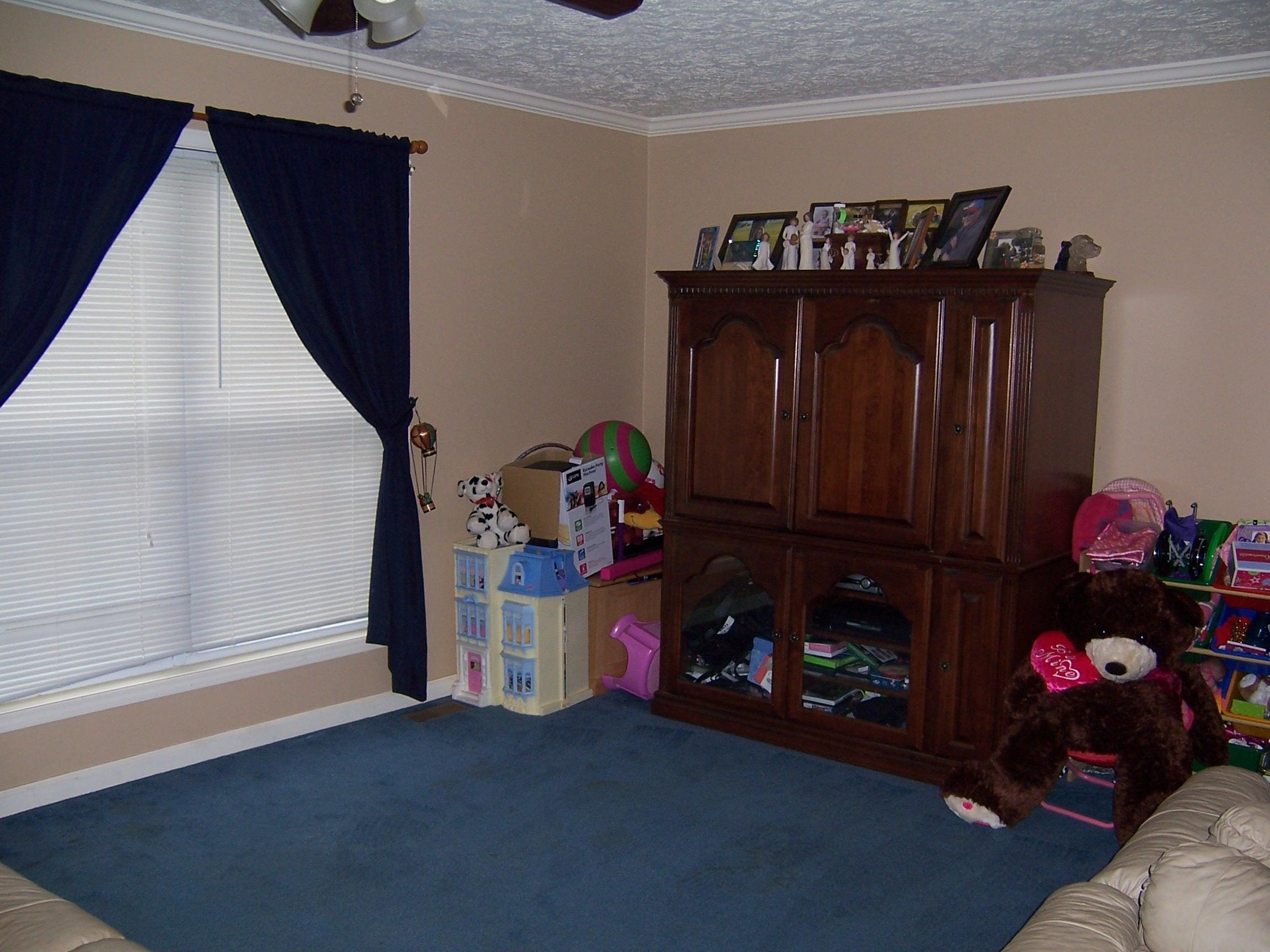 3192 Country Club Road Troutville, VA 24175 - Photo 12 of 21 Living Room