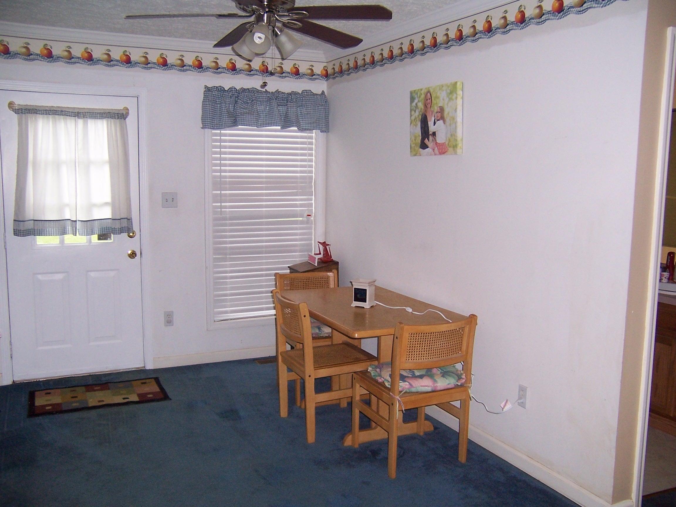 3192 Country Club Road Troutville, VA 24175 - Photo 14 of 21 Eat-in-Kitchen