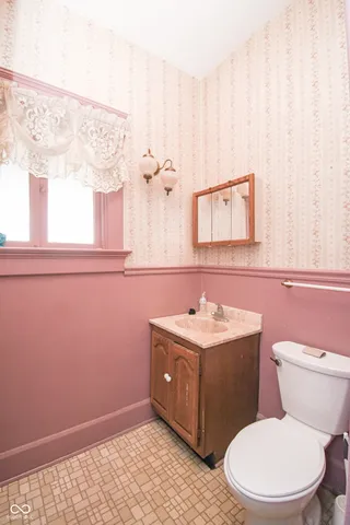 $220,000 | 718 South Walnut Street, Seymour, IN 47274