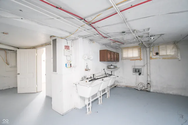 $220,000 | 718 South Walnut Street, Seymour, IN 47274