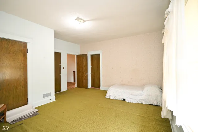 $220,000 | 718 South Walnut Street, Seymour, IN 47274