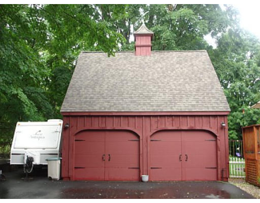 104 Somers Road Hampden, MA 01036 - Photo 3 of 19