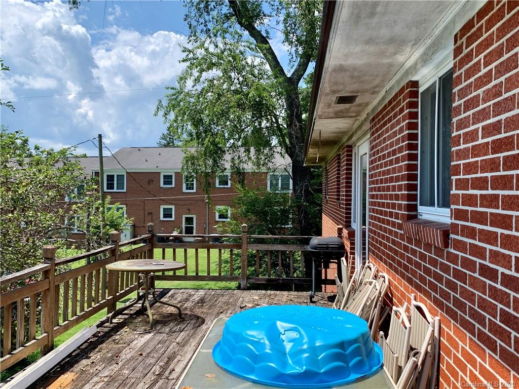 153 Gallimore Road Brevard, NC 28712 - Photo 5 of 11 Gallery Image 5