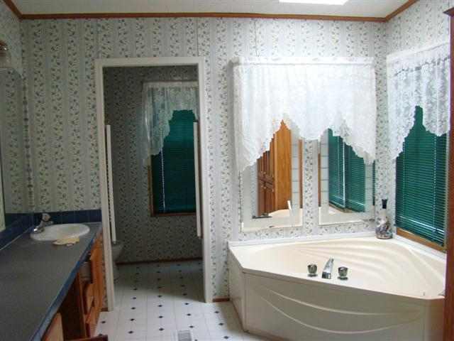 1516 Red Barn Road, Unit 1518 RED BARN ROAD Liberty, SC 29657 - Photo 9 of 16 Gallery Image 9