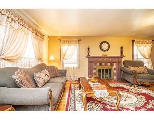 19 Lucerne Road Springfield, MA 01119 - Photo 6 of 24 Gallery Image 6