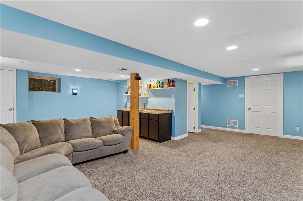 10752 Faraday Drive St. Louis, MO 63123 - Photo 17 of 28