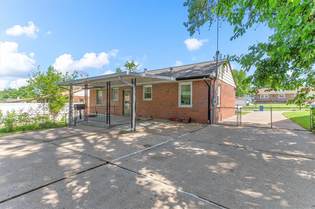 10752 Faraday Drive St. Louis, MO 63123 - Photo 21 of 28