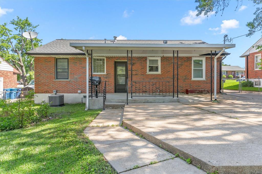 10752 Faraday Drive St. Louis, MO 63123 - Photo 22 of 28