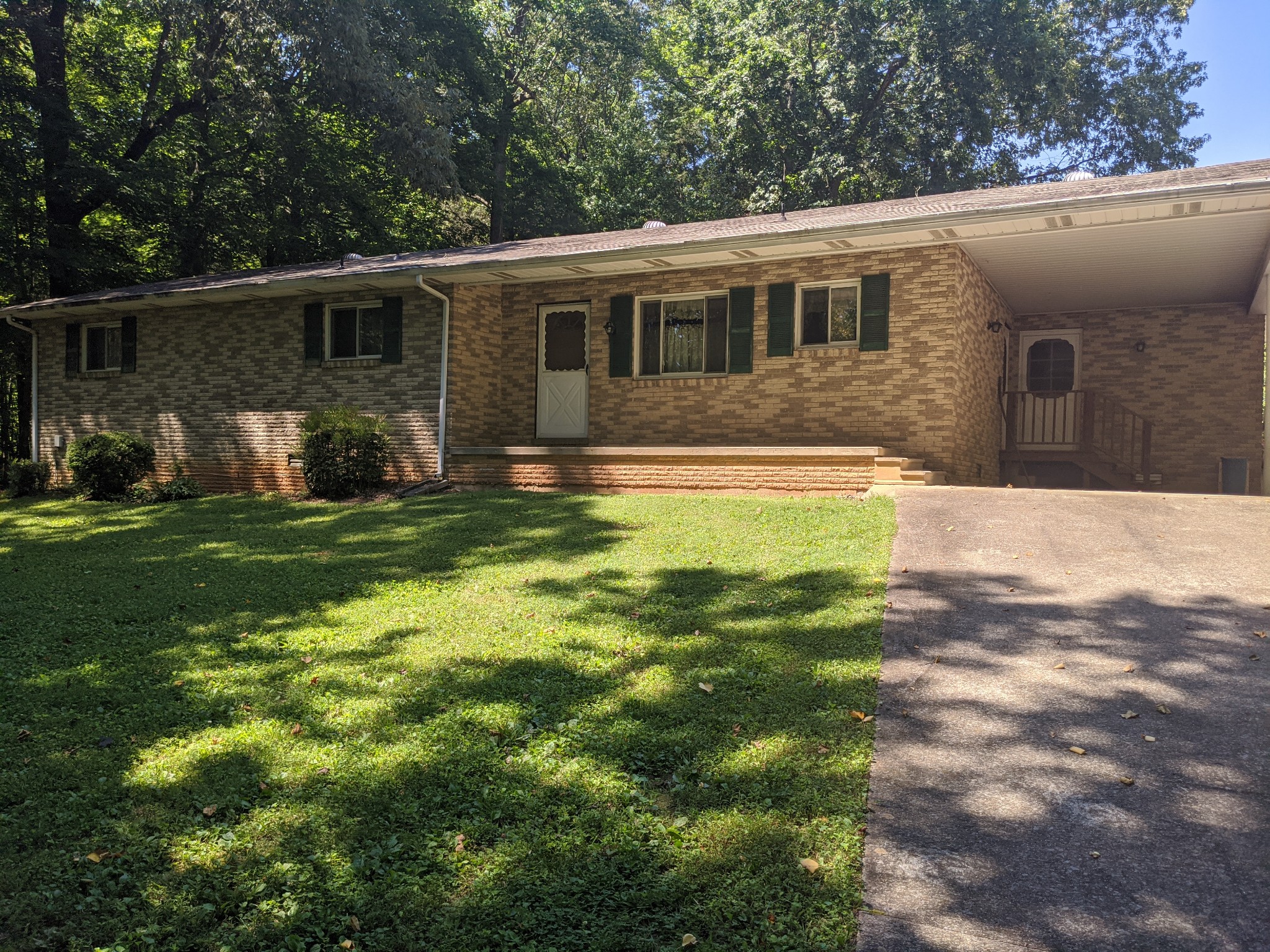 1345 Ervin Pace Road Chapmansboro, TN 37035 - Photo 2 of 24 Gallery Image 2