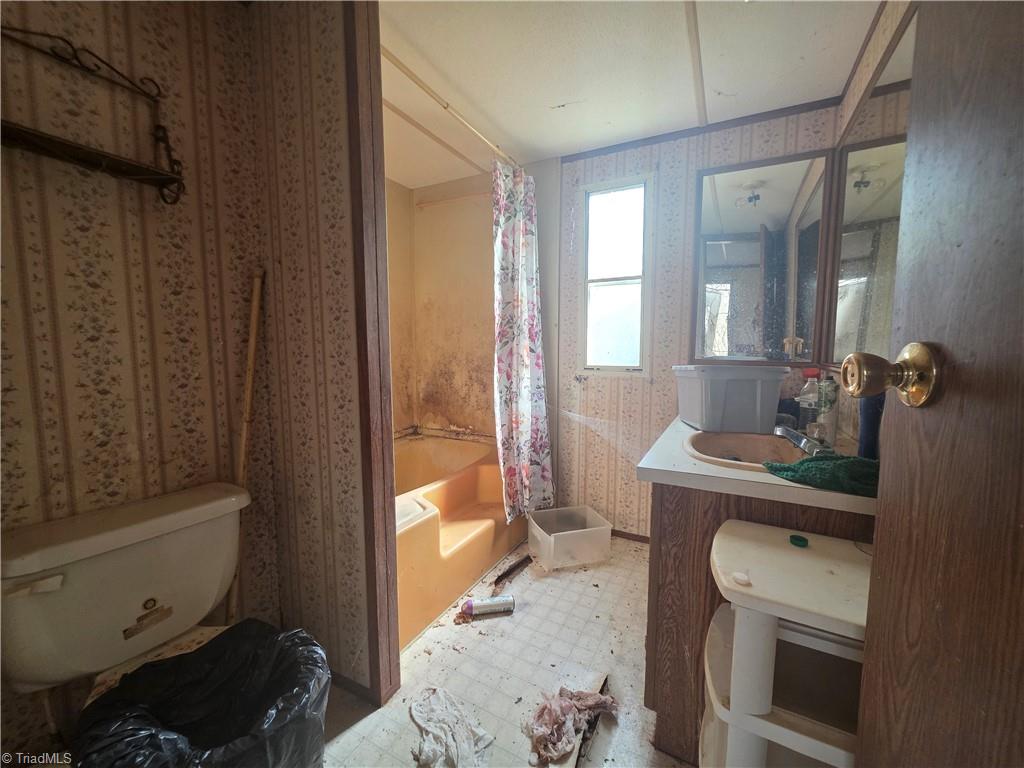 6523 Bishop Road Snow Camp, NC 27349 - Photo 9 of 21