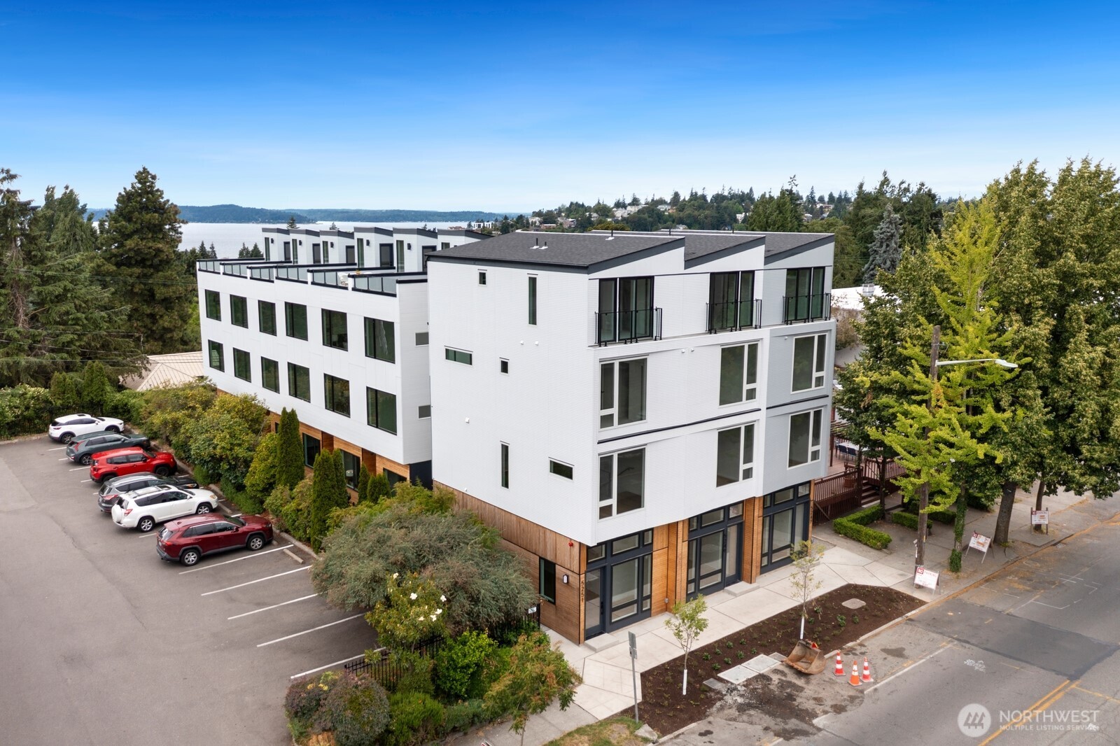 5253 B California Avenue Southwest Seattle, WA 98136 - Photo 1 of 31