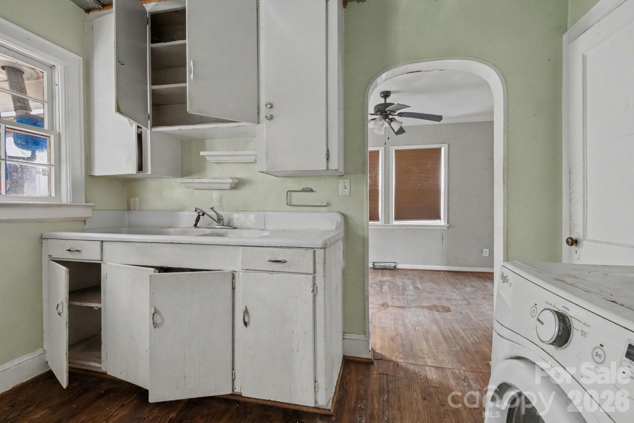 6504 Pence Road, Unit A Charlotte, NC 28215 - Photo 7 of 28 Gallery Image 7