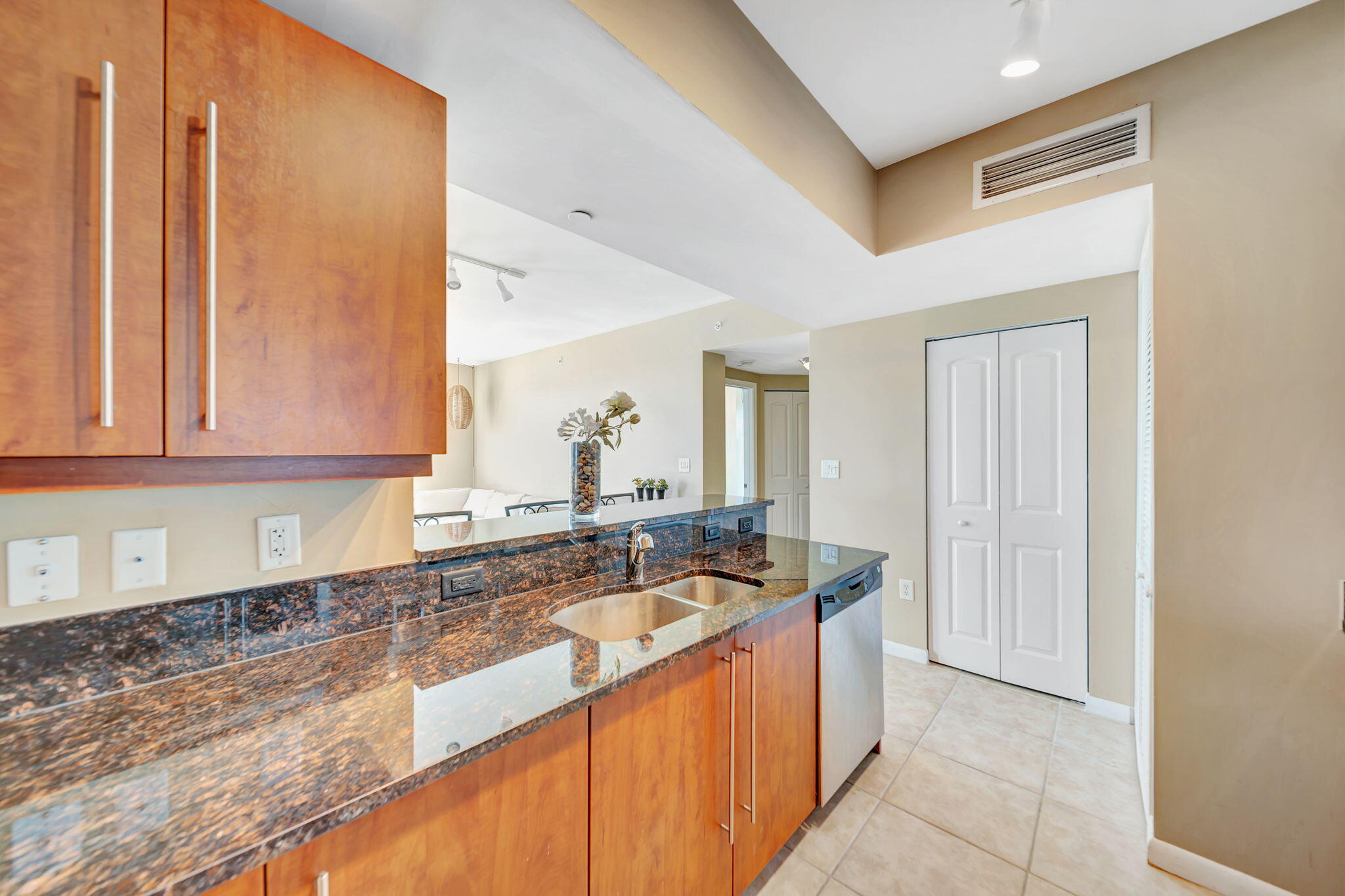 7350 Southwest 89th Street, Unit 2102S Miami, FL 33156 - Photo 16 of 55 28-web-or-mls-DSC02434