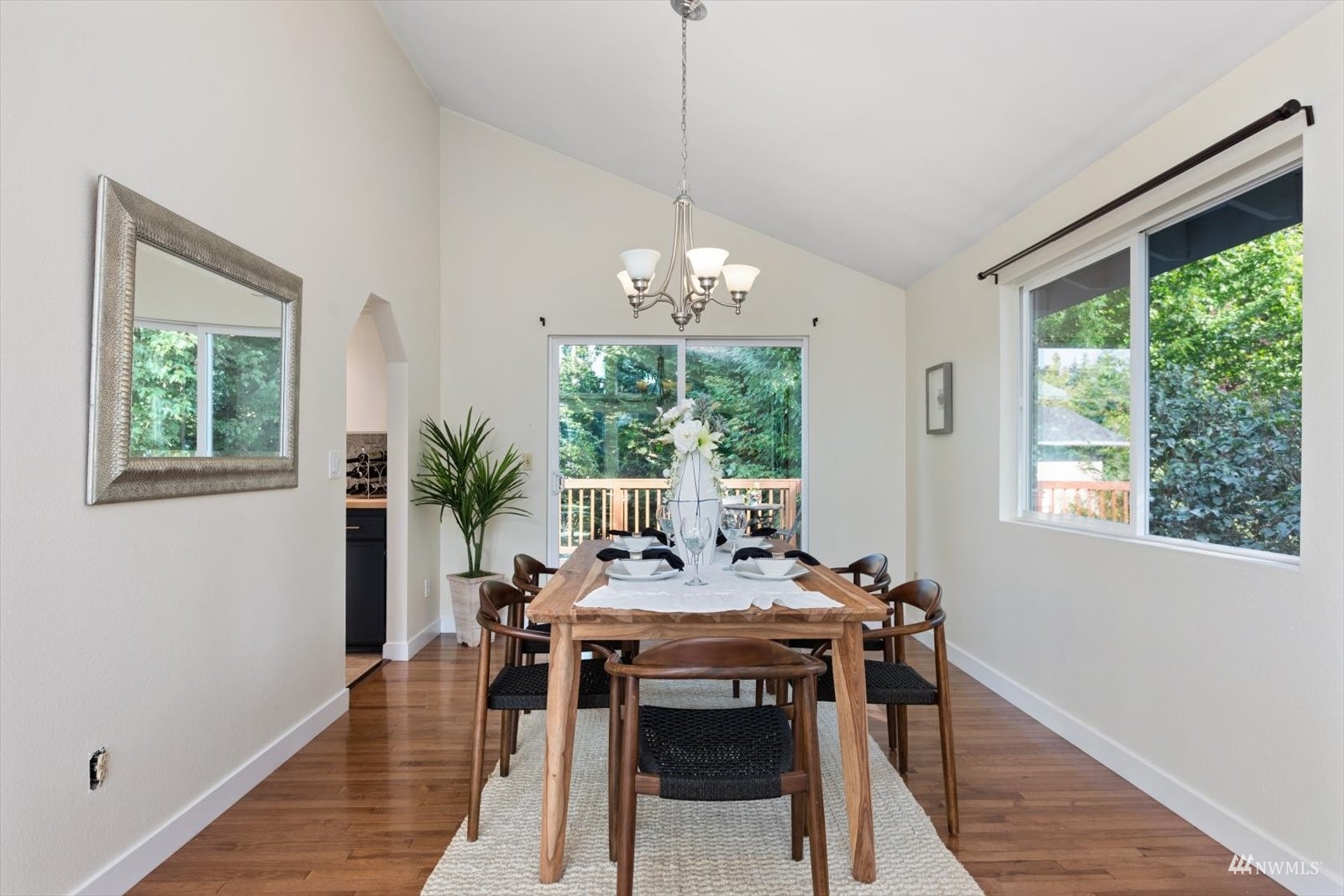 728 13th Way Southwest Edmonds, WA 98020 - Photo 6 of 36 Gallery Image 6