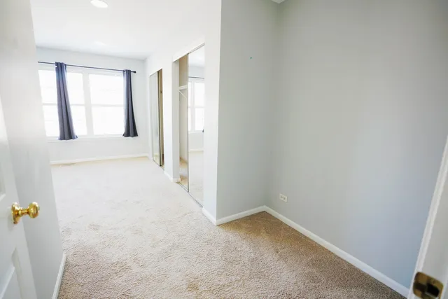 $2,300 | 2441 Oneida Lane, Unit 2441, Naperville, IL 60563