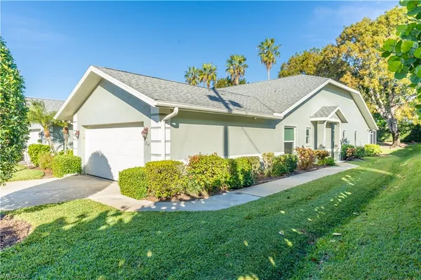 $2,800 | 1704 Royal Circle, Unit 602, Naples, FL 34112