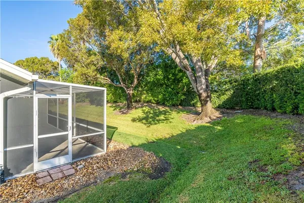 $2,800 | 1704 Royal Circle, Unit 602, Naples, FL 34112