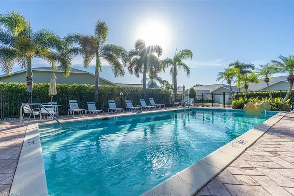 $2,800 | 1704 Royal Circle, Unit 602, Naples, FL 34112