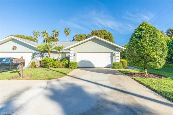 $2,800 | 1704 Royal Circle, Unit 602, Naples, FL 34112