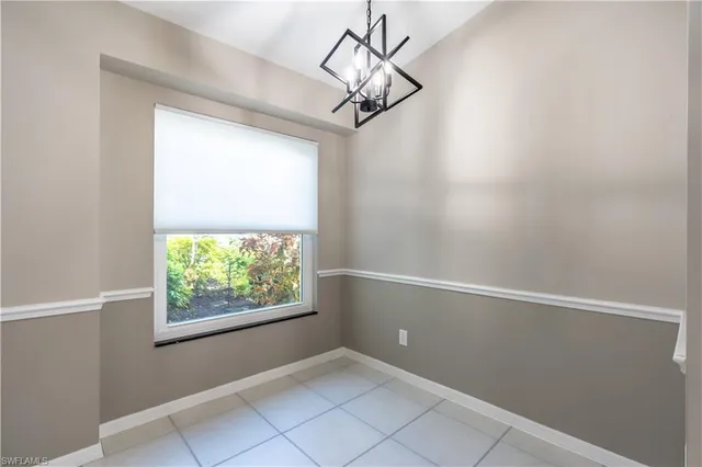 a view of empty room with window