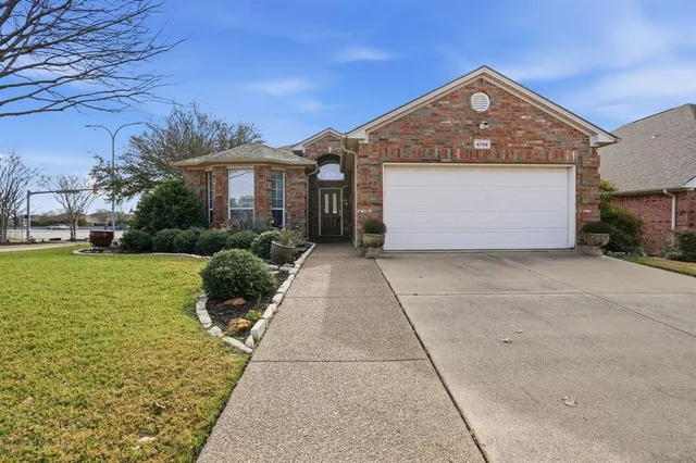 $355,000 | 4766 Emerald Trace Way, Fort Worth, TX 76244