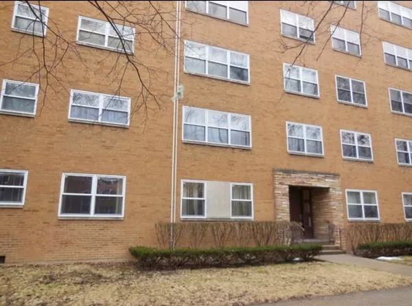 $1,950 | 6123 North Damen Avenue, Unit 1A, Chicago, IL 60659