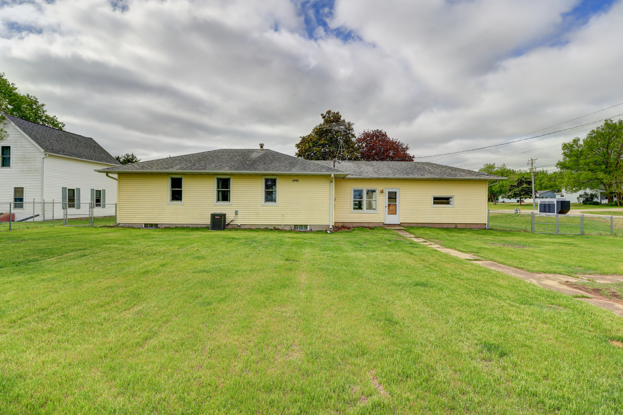 1134 West Main Street Thomson, IL 61285 - Photo 16 of 26