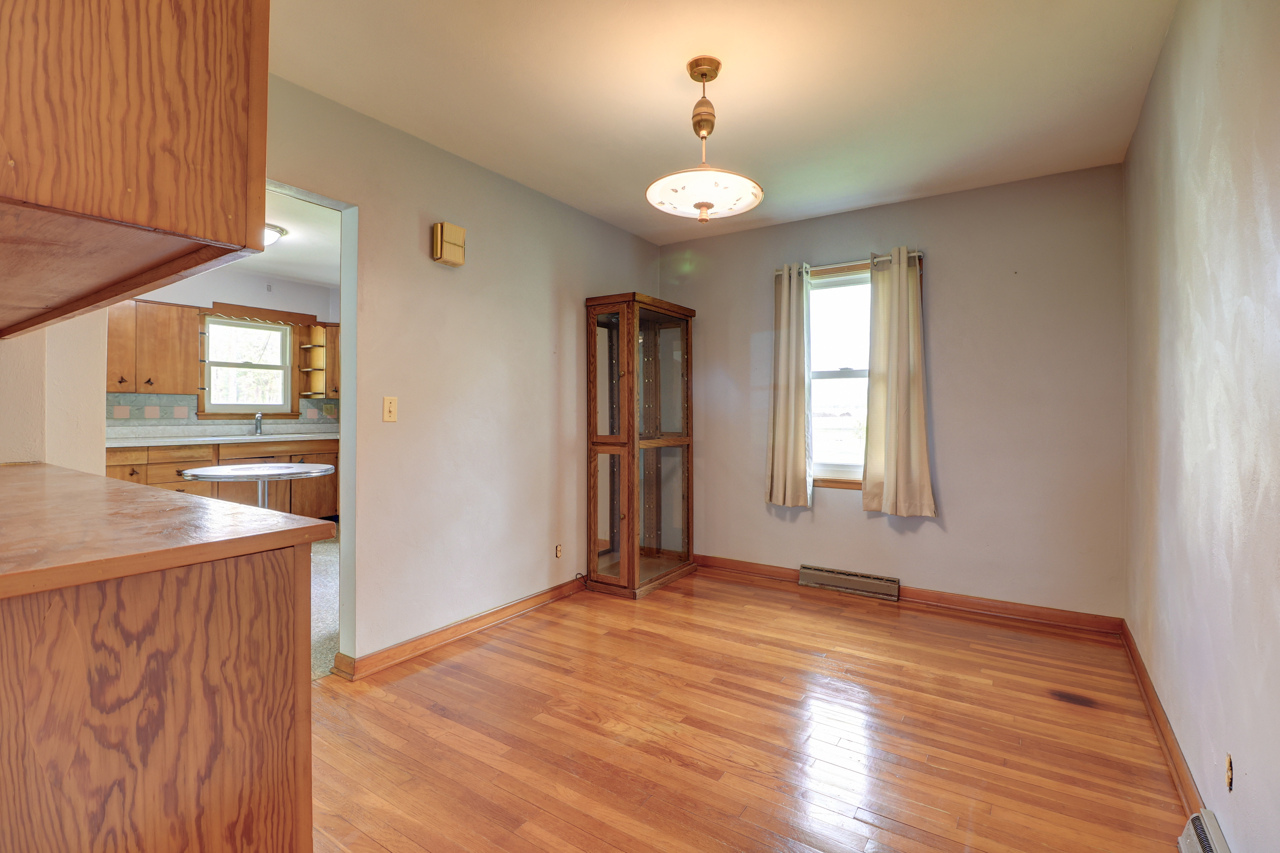 1134 West Main Street Thomson, IL 61285 - Photo 6 of 26