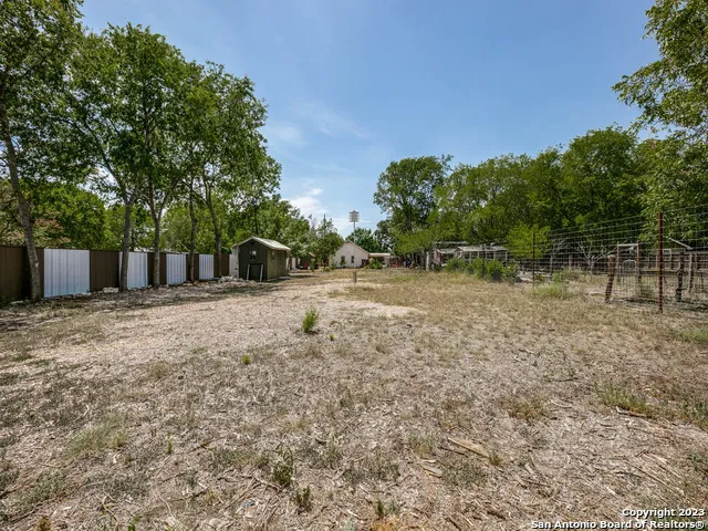 $2,300 | 129 North Plant Avenue, Boerne, TX 78006