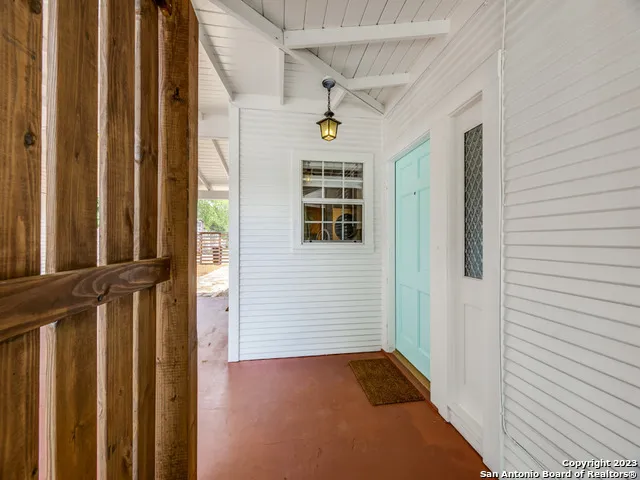 $2,300 | 129 North Plant Avenue, Boerne, TX 78006