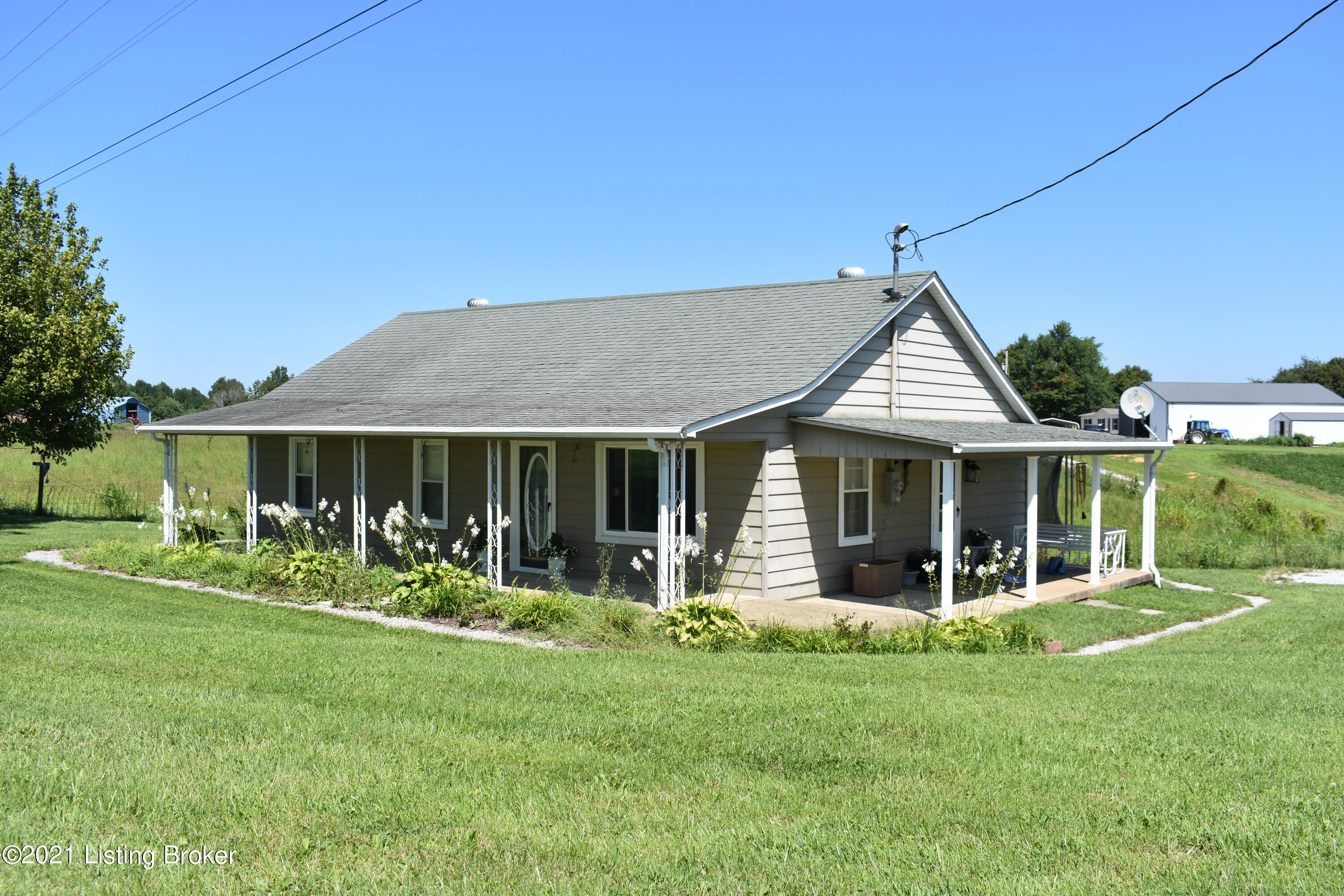 9510 Anneta Road Leitchfield, KY 42754 - Photo 1 of 28 DSC_0295