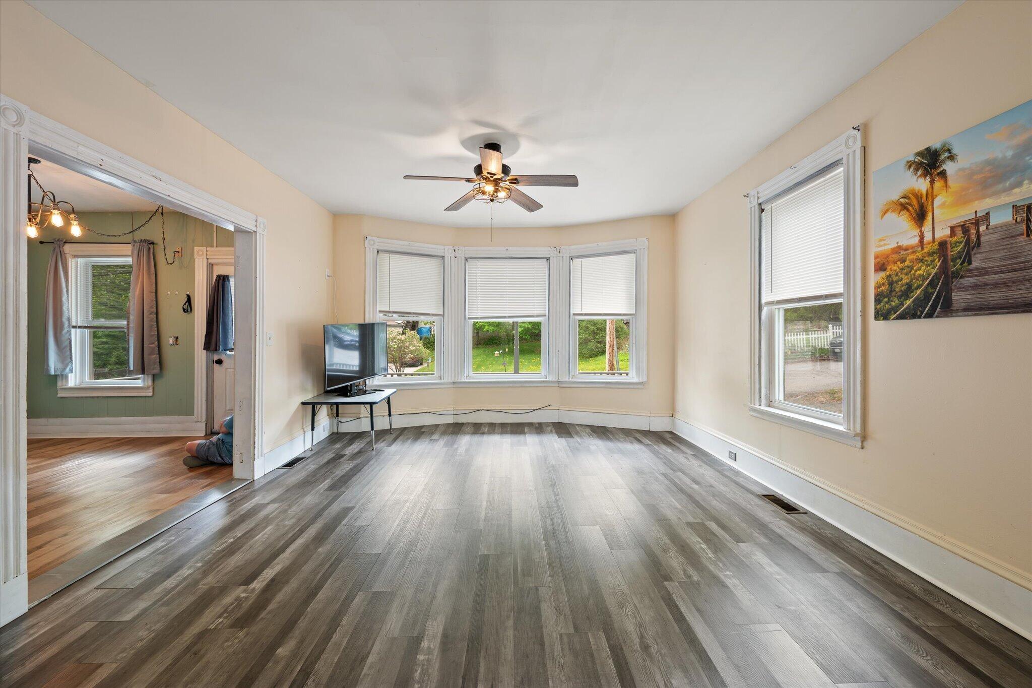 40 Fremont Street Bangor, ME 04401 - Photo 13 of 35 15-Living