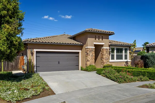 $510,000 | 2409 South Bundy Drive, Fresno, CA 93727