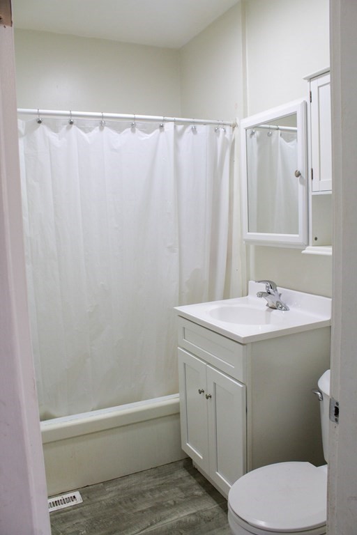 122 Ludlow Road Chicopee, MA 01022 - Photo 12 of 20 Gallery Image 12