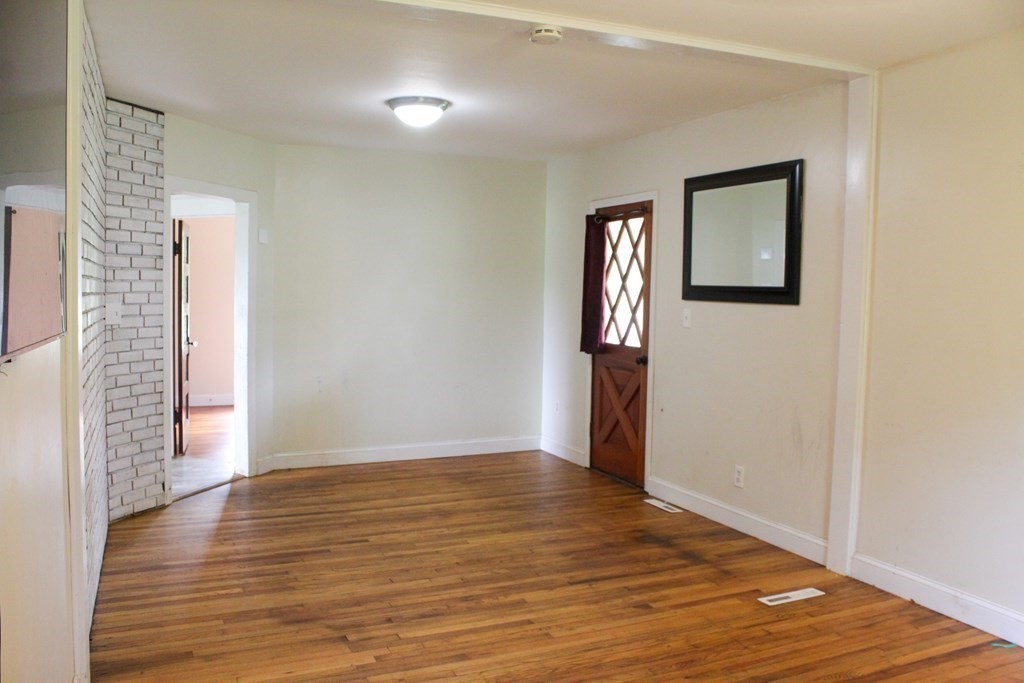 122 Ludlow Road Chicopee, MA 01022 - Photo 6 of 20 Gallery Image 6