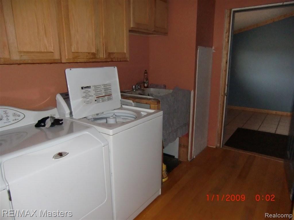 3207 Post Road Newport, MI 48166 - Photo 12 of 16 laundry.JPG