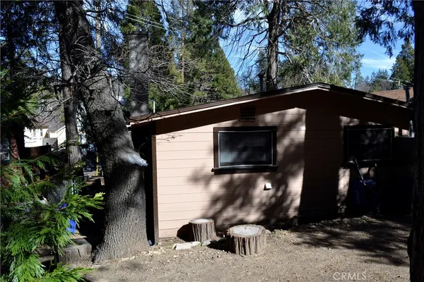 $247,000 | 23747 Pioneer Camp Road, Crestline, CA 92325