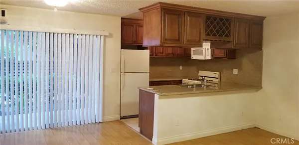 $2,000 | 18530 Hatteras Street, Tarzana, CA 91356