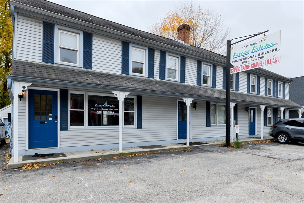 537 Main Street Sturbridge, MA 01518 - Photo 3 of 14