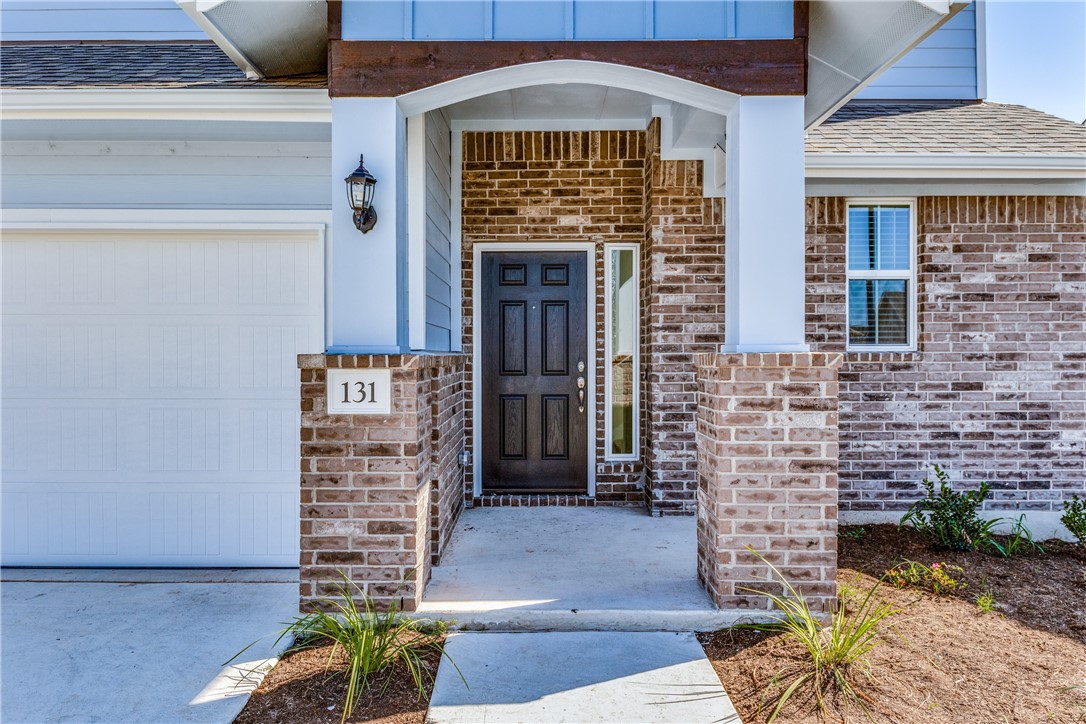 131 Trailside Lane Bastrop, TX 78602 - Photo 2 of 26