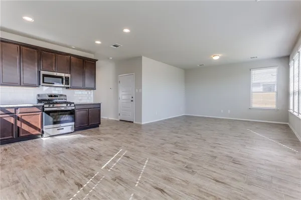 $1,895 | 131 Trailside Lane, Bastrop, TX 78602