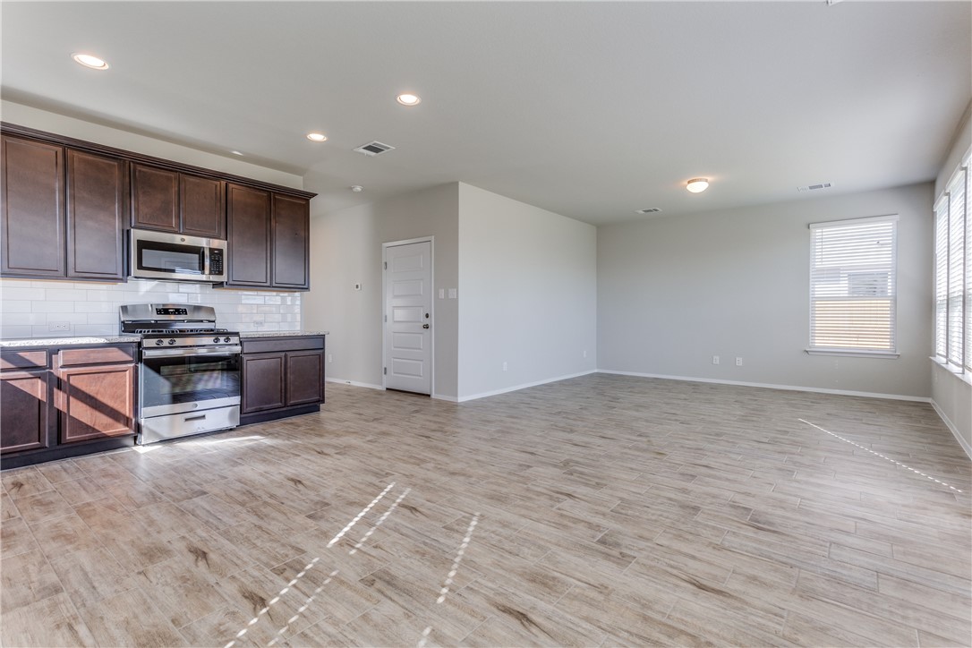 131 Trailside Lane Bastrop, TX 78602 - Photo 8 of 26