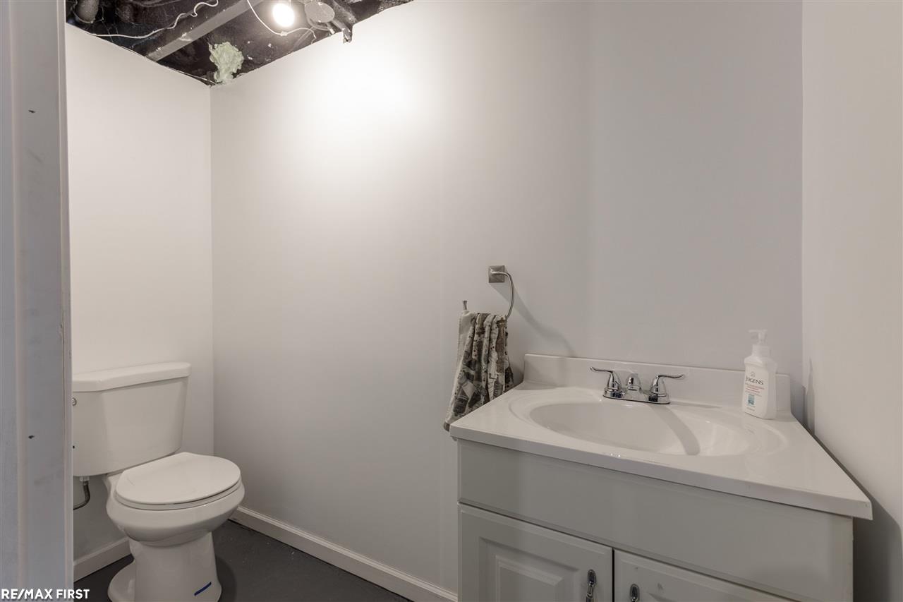 830 Barrington Road Grosse Pointe Park, MI 48230 - Photo 24 of 31