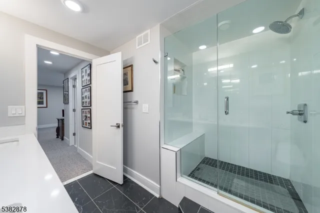 $595,000 | 2 Claridge Drive, Unit 8AE, Verona, NJ 07044