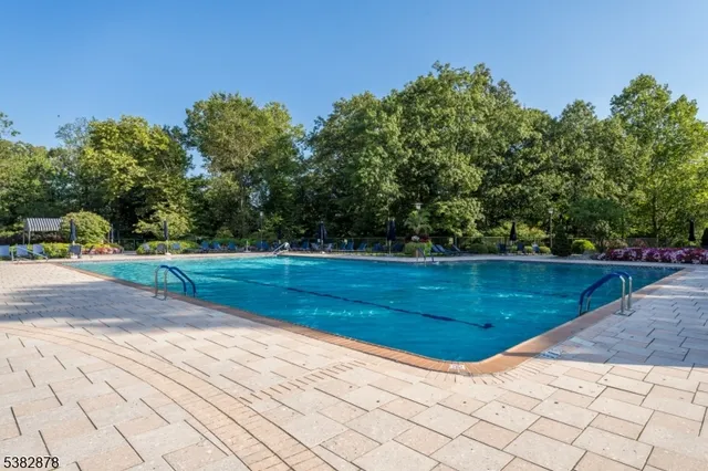 $595,000 | 2 Claridge Drive, Unit 8AE, Verona, NJ 07044