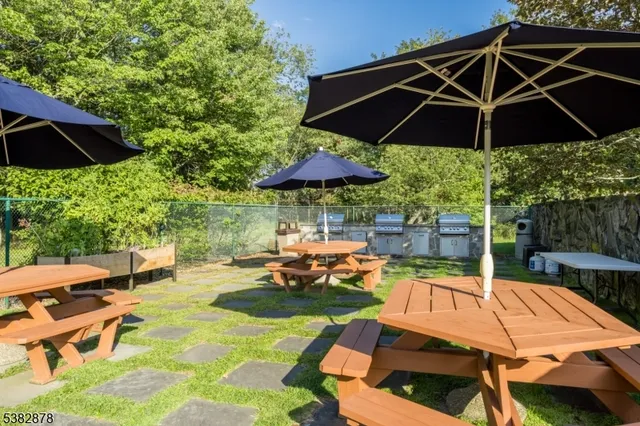 $595,000 | 2 Claridge Drive, Unit 8AE, Verona, NJ 07044