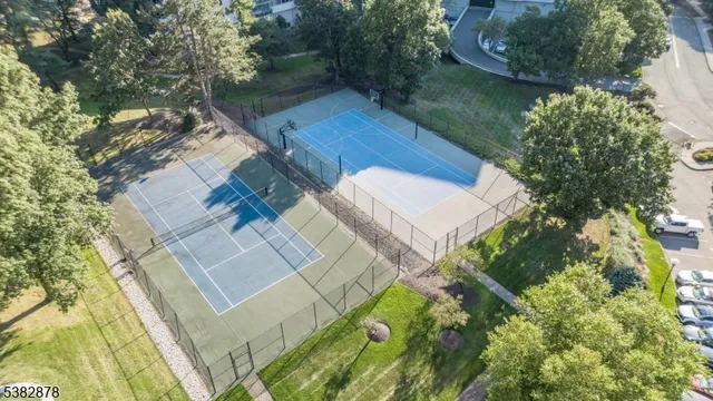 $595,000 | 2 Claridge Drive, Unit 8AE, Verona, NJ 07044